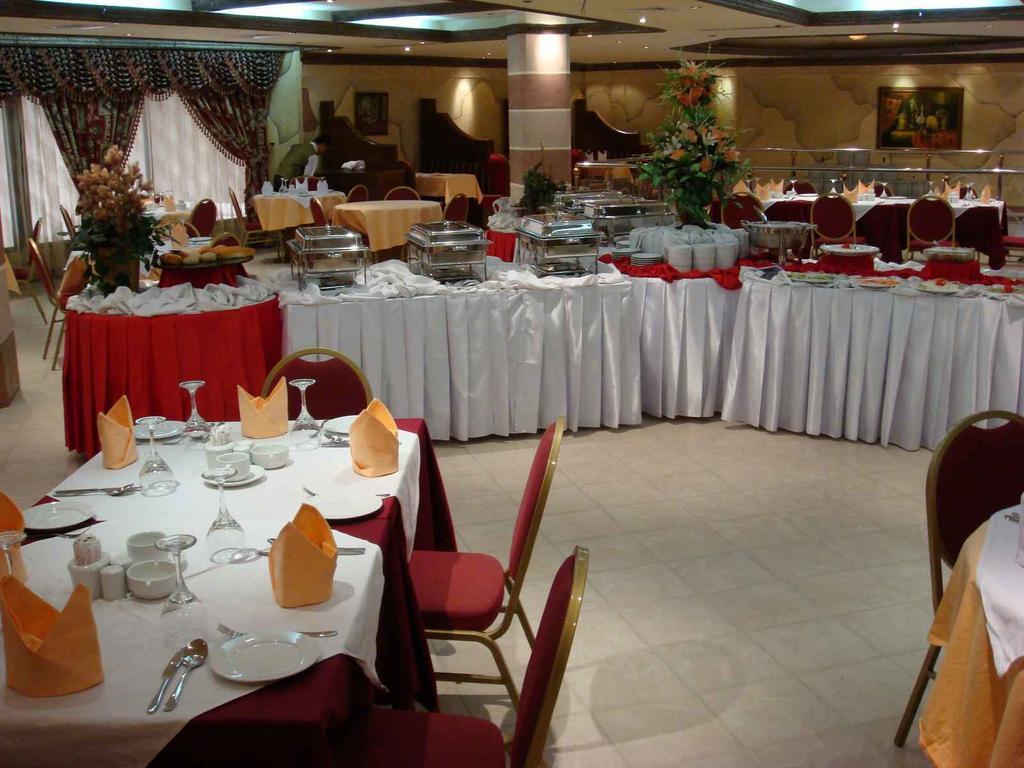 Hotel Di-Palace Riyadh Bagian luar foto