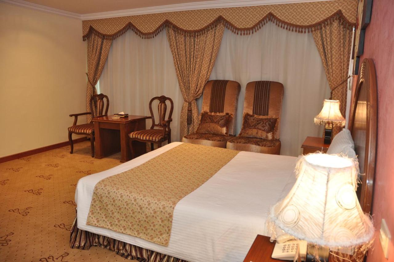 Hotel Di-Palace Riyadh Bagian luar foto