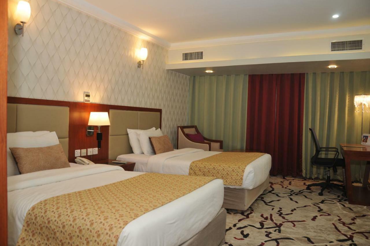 Hotel Di-Palace Riyadh Bagian luar foto