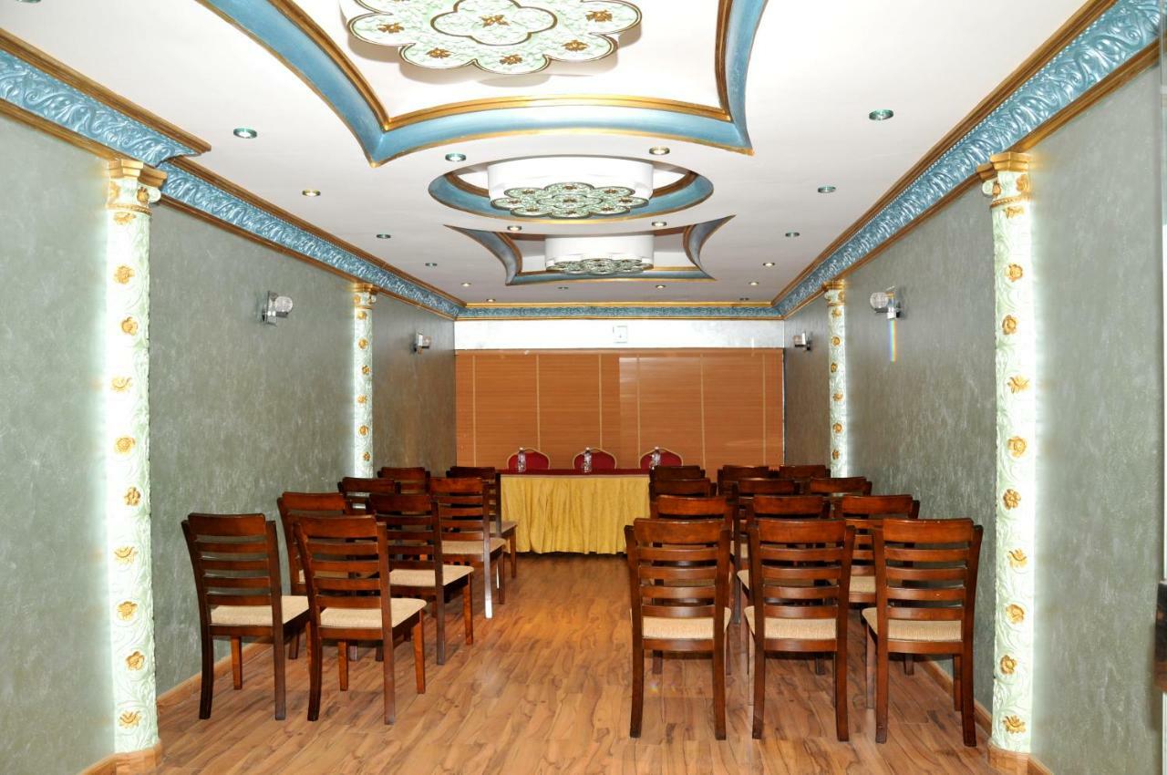 Hotel Di-Palace Riyadh Bagian luar foto