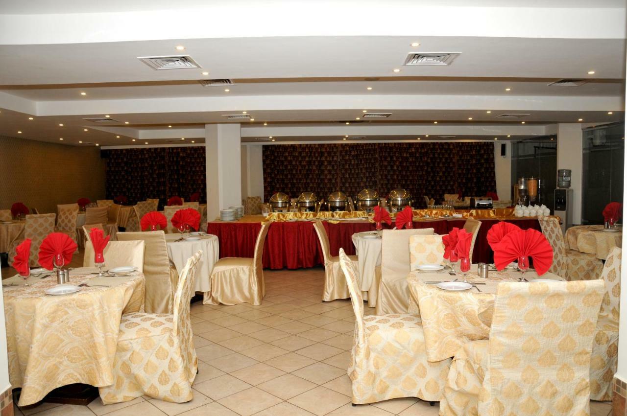 Hotel Di-Palace Riyadh Bagian luar foto